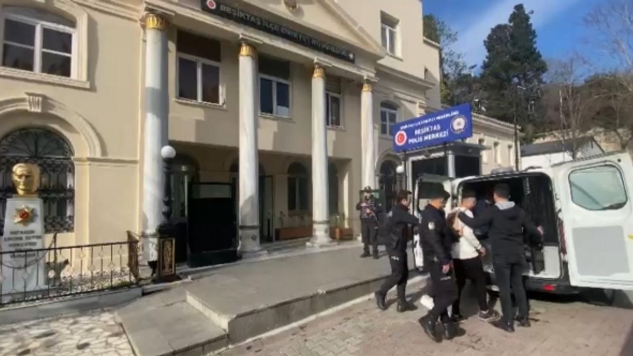 İstanbul’da sahilde oturan gence silahlı saldırı kamerada: “Abi mi oldunuz” deyip kurşun yağdırdı