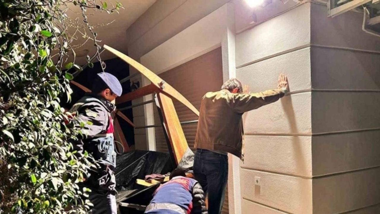 İzmir merkezli 9 ilde terör operasyonu: 21 gözaltı