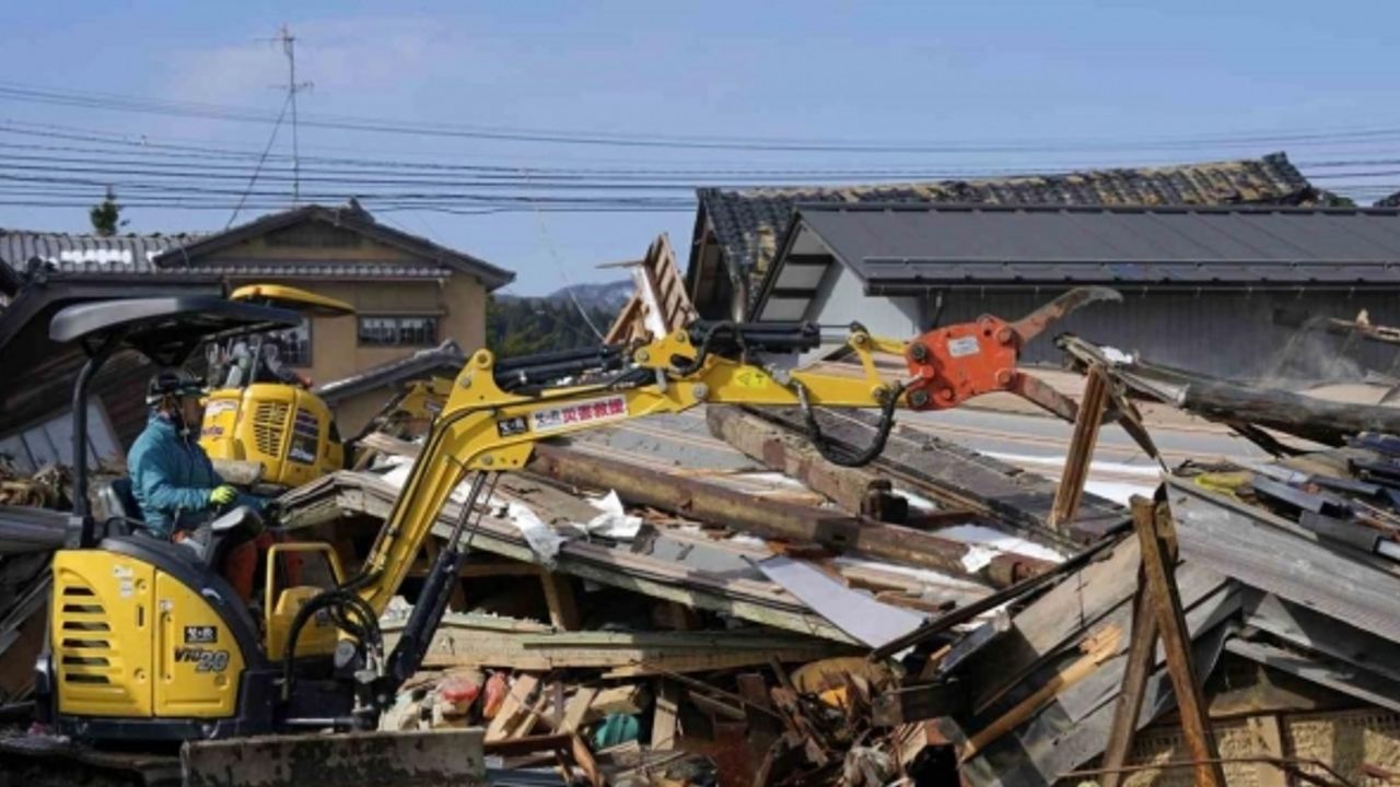 Japonya’daki 7,6’lık depremde 1 ay geride kaldı: 238 ölü, 19 kayıp