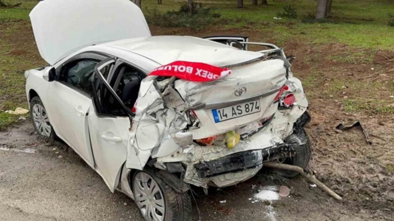 Kağıt gibi ezilen otomobilden ağır yaralı çıkarılmıştı: Acı haber geldi
