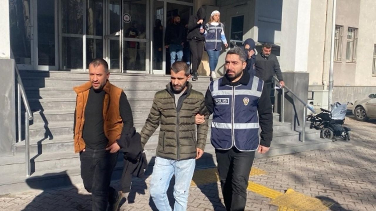 Kayseri’de aranan şahıslara yönelik eş zamanlı operasyon: 14 şahıs yakalandı