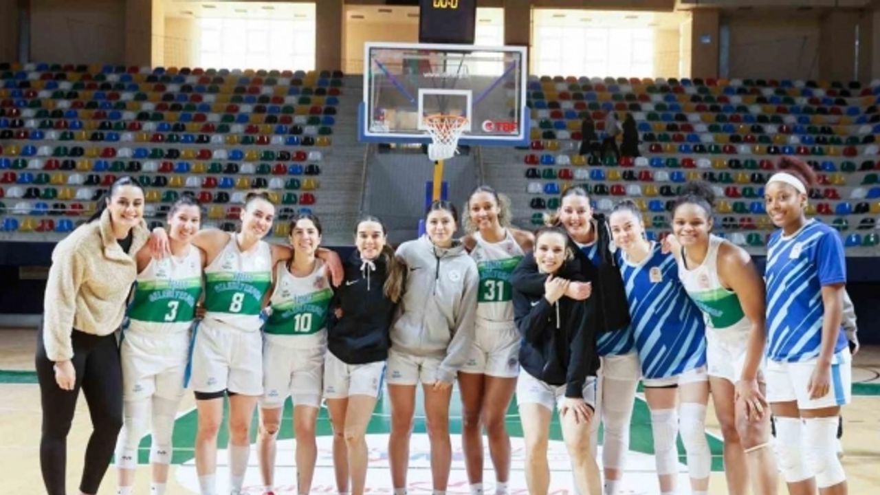 KBSL: İzmit Belediyespor: 77 - Bursa Uludağ Basketbol: 71