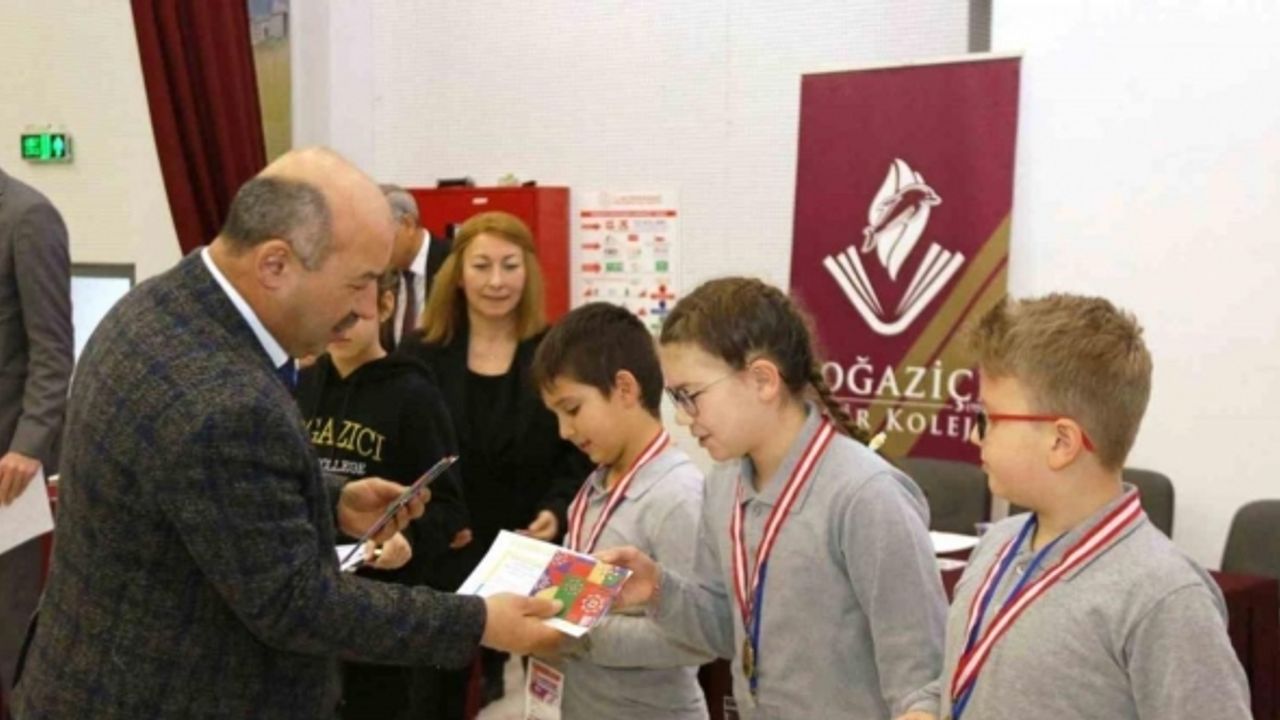 Kütahya’da “Bi Kesir, Bi Şehir” isimli matematik yarışması finali