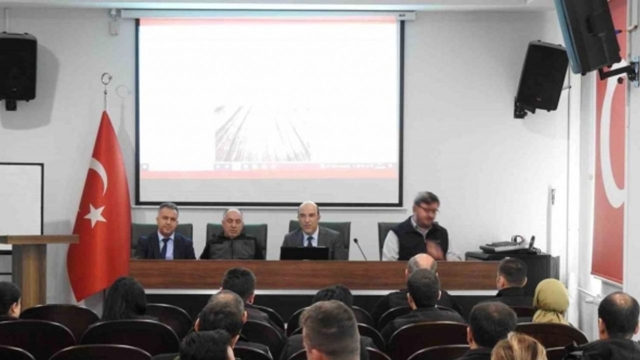 Kütahya’da Orman İşletme Müdür Yardımcıları ve İşletme Şeflerine eğitim