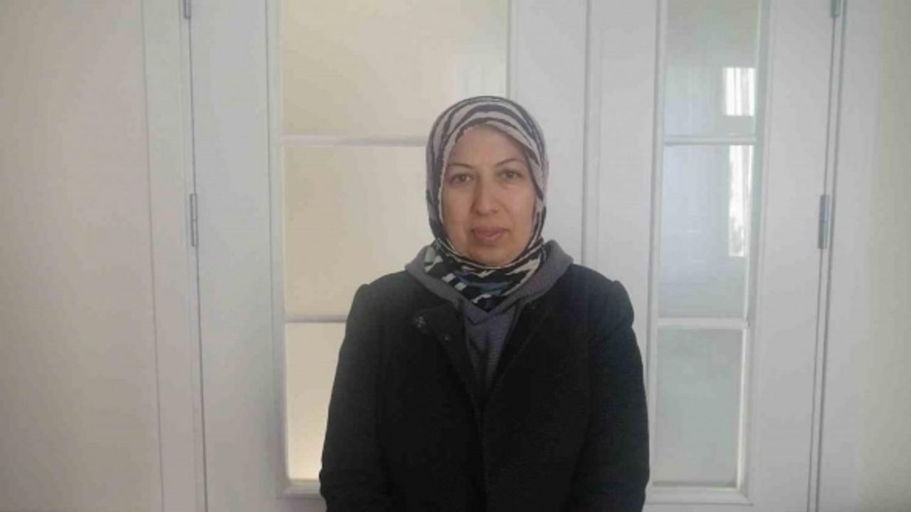 Lağım borusuna giren yavru kedi için seferber oldular