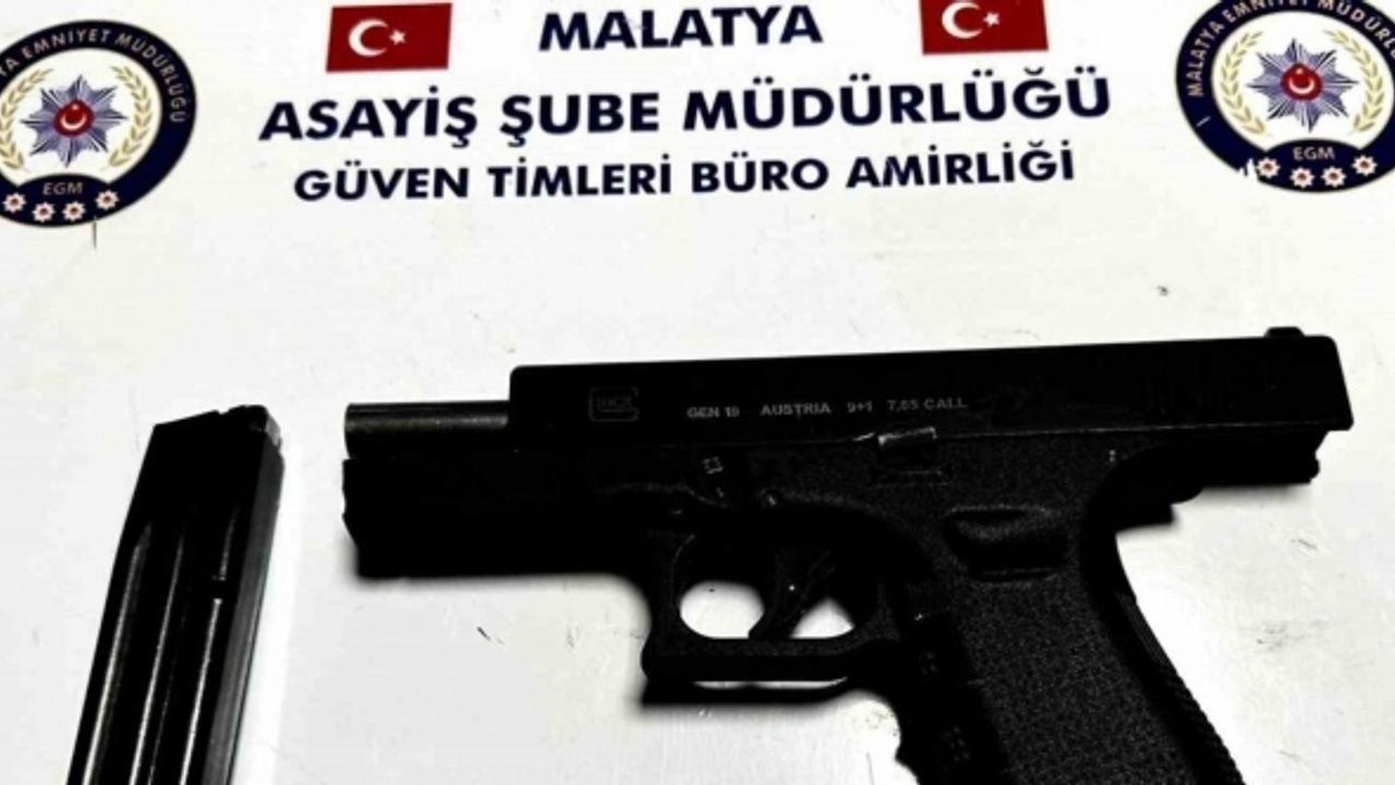 Malatya’da çok sayıda silah ve uyuşturucu ele geçirildi