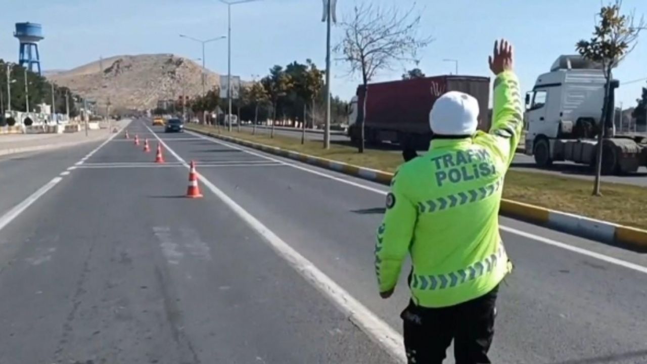 Mardin’de hava destekli trafik denetimi: 19 araç sürücüsüne ceza