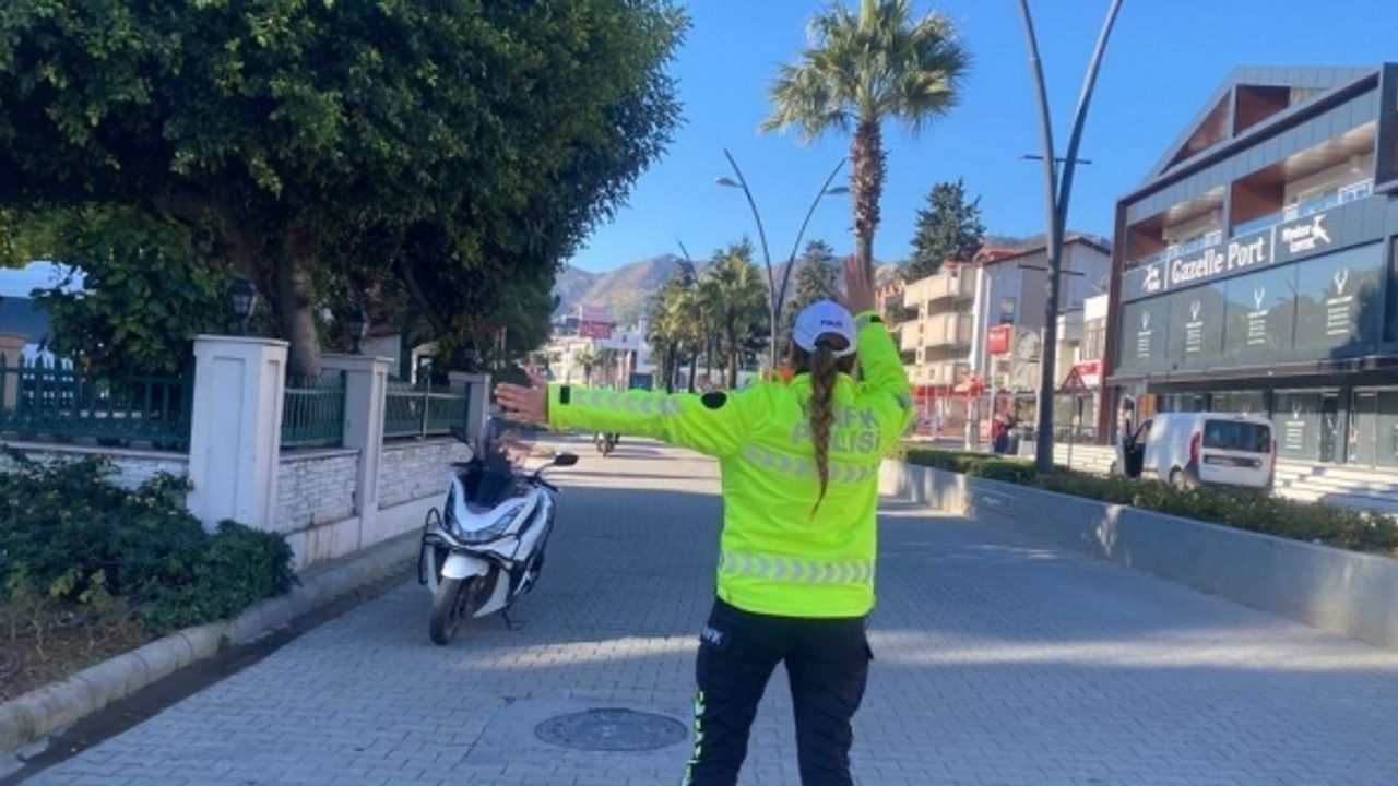 Marmaris trafik ekipleri şok denetimlere devam ediyor