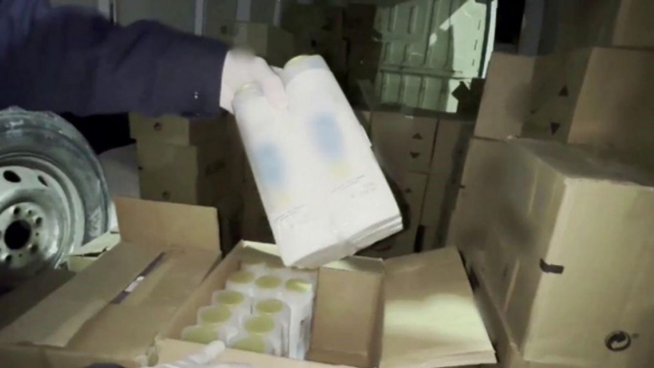 Mersin’de 13 milyonluk sahte deterjan operasyonu: 3 gözaltı