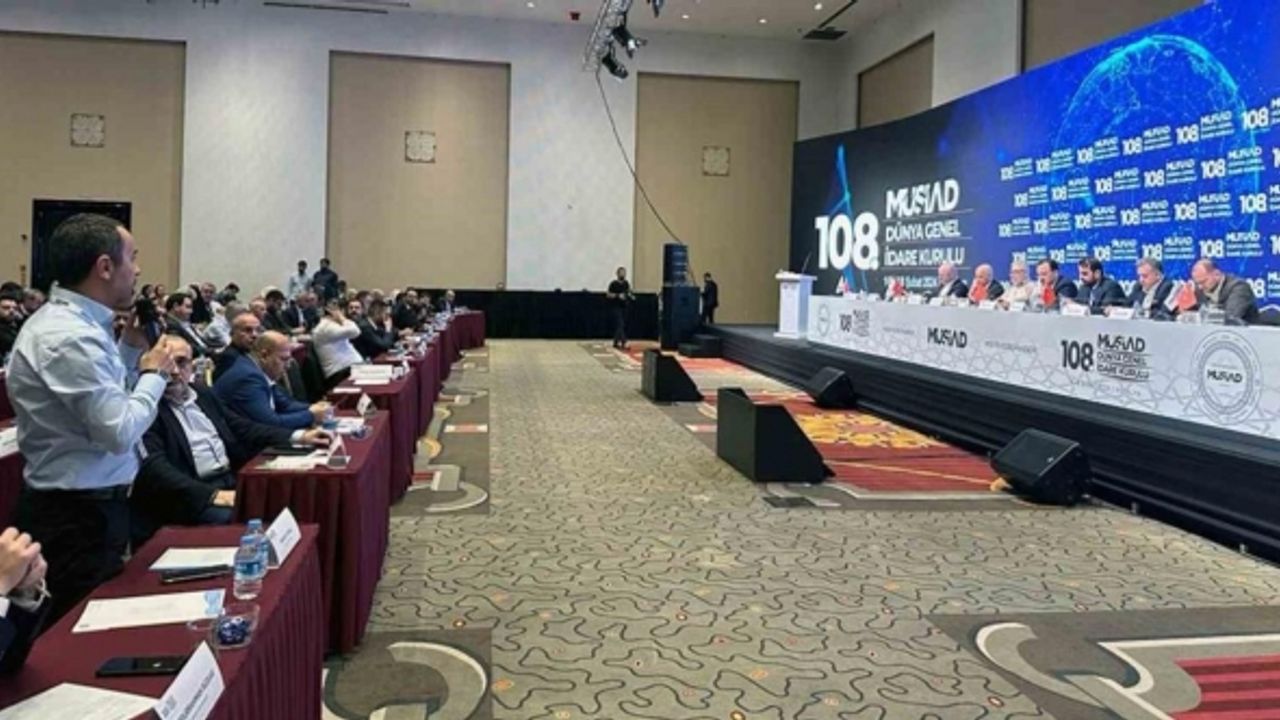 MÜSİAD Muğla Başkanı Nevzat Aykaç ve yardımcıları 108. GİK toplantısına katıldı