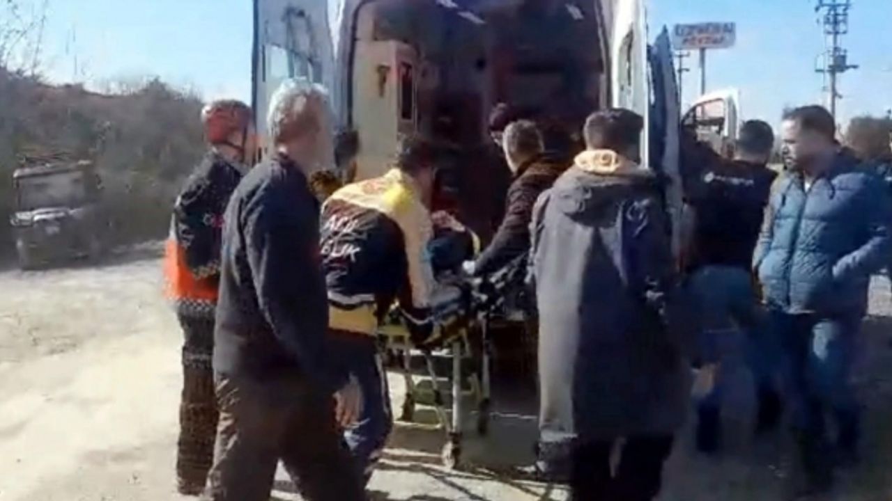 Sakarya’da arazi aracı dereye uçtu: 3 ağır yaralı