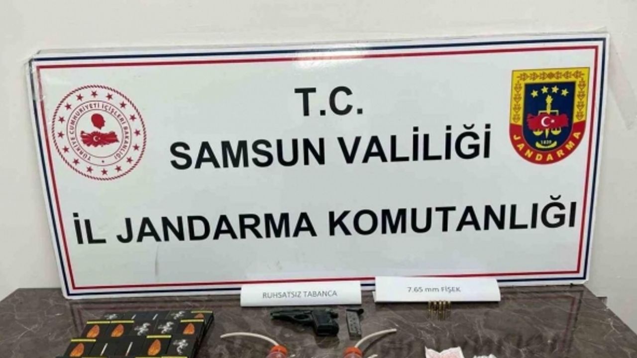 Samsun’da jandarma bir evde uyuşturucu ve silah ele geçirdi