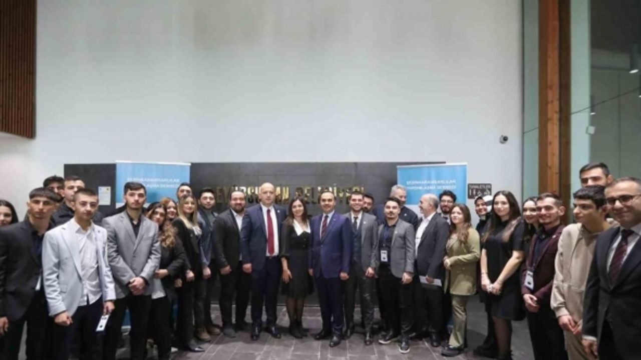 Sanayi ve Teknoloji Bakanı Kacır:” Sınırlarımızın ötesinde kurulmaya çalışılan ‘Teröristan’ haritalarını yırtıp atıyoruz”