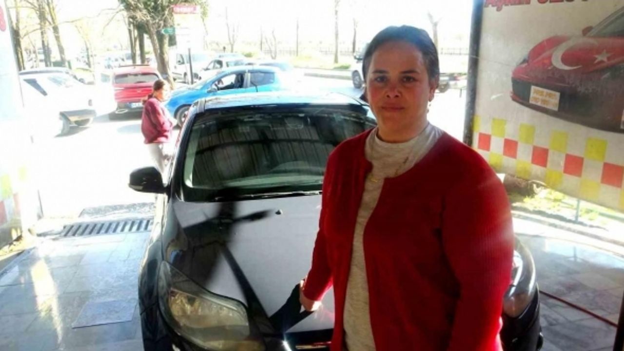 Sanayinin Elvan ablası kadınları değil araçları güzelleştiriyor