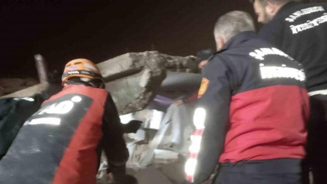 Şanlıurfa’da 2 katlı ev çöktü: 2 ölü, 8 yaralı