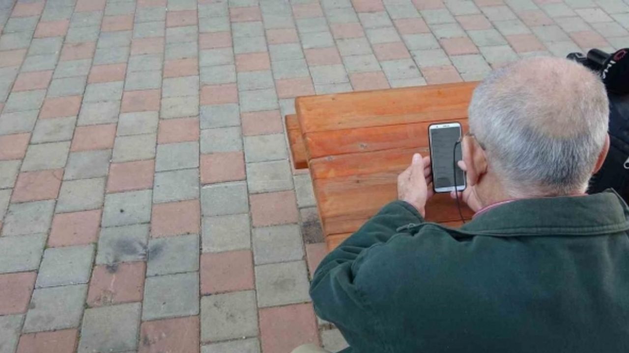 Telefon dolandırıcıları emekli adamı 41 bin TL borçlandırdı