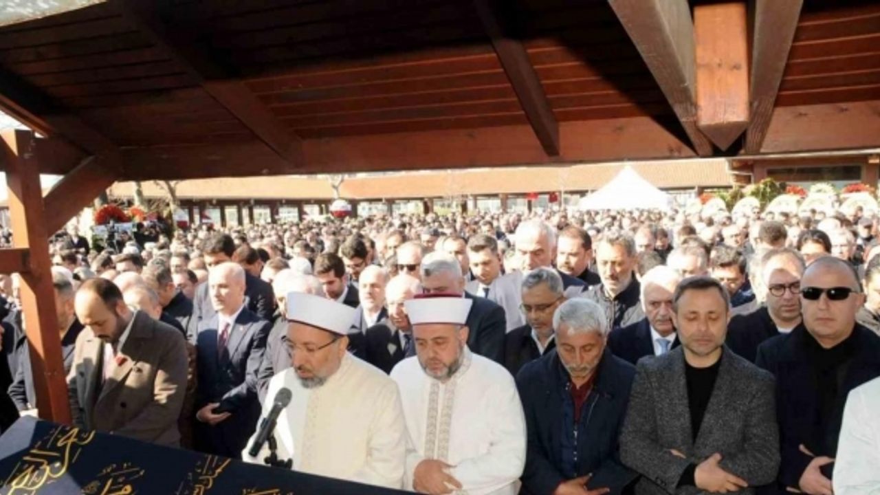 Ticaret Bakanı Ömer Bolat’ın babası son yolculuğuna uğurlandı