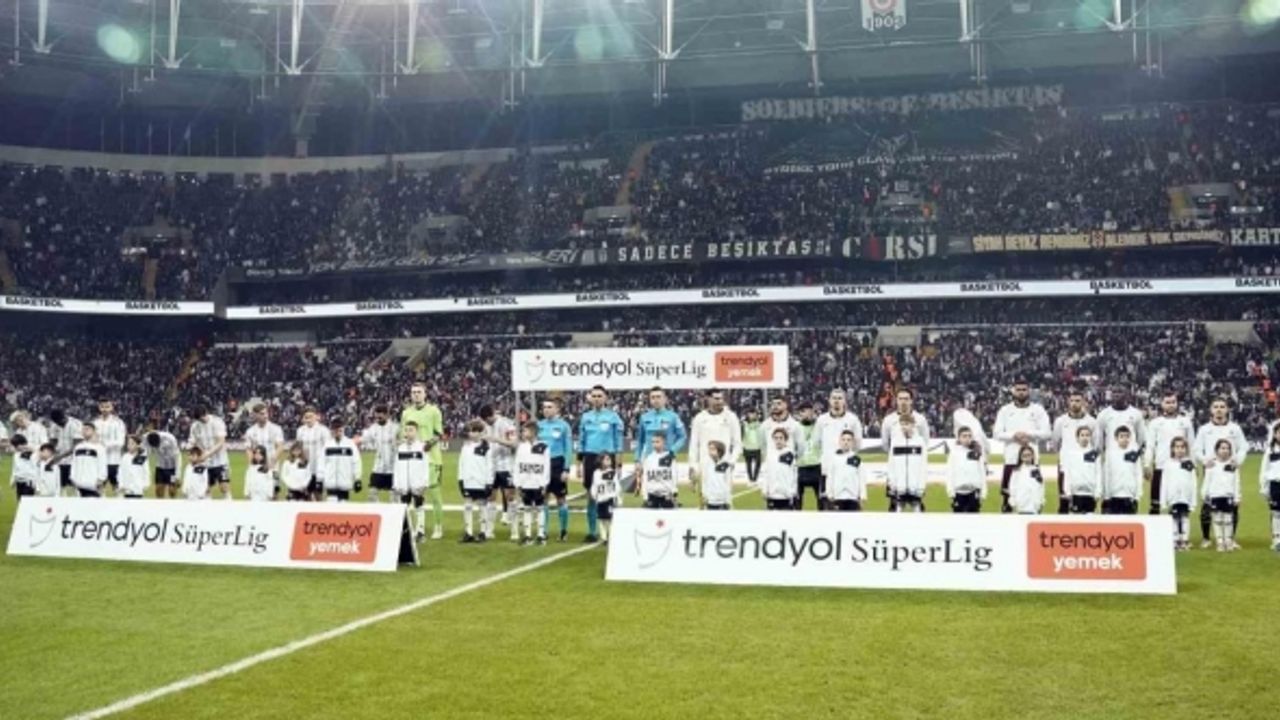 Trendyol Süper Lig: Beşiktaş: 0 - Trabzonspor: 0 (Maç devam ediyor)