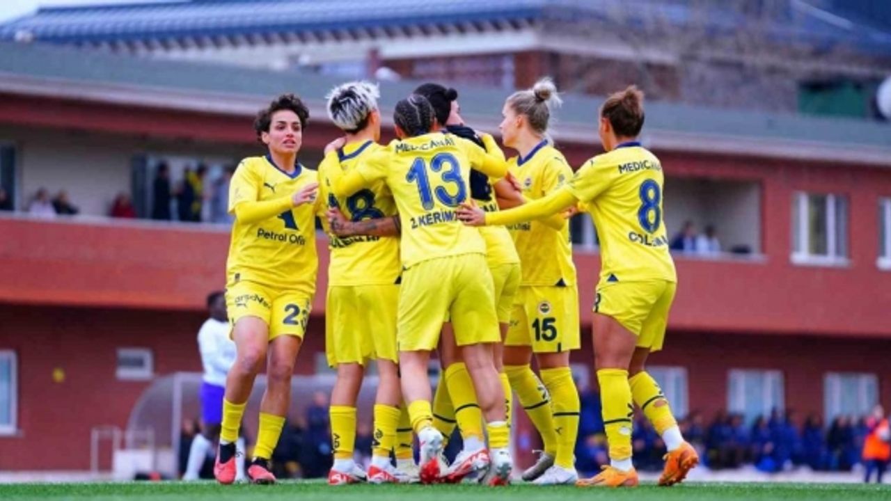 Turkcell Kadın Futbol Süper Ligi: Fenerbahçe: 2 - Karadeniz Ereğli Belediye Spor: 1