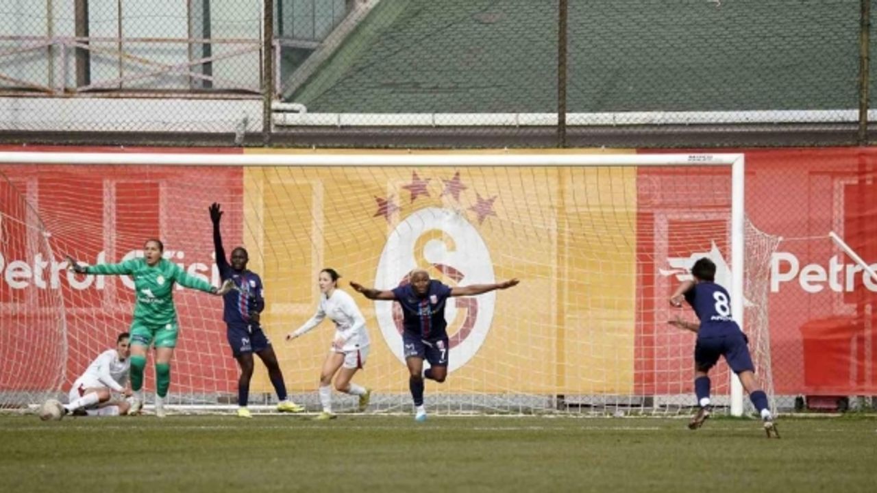 Turkcell Kadın Futbol Süper Ligi: Galatasaray: 1 - Gaziantep Asya Spor: 4