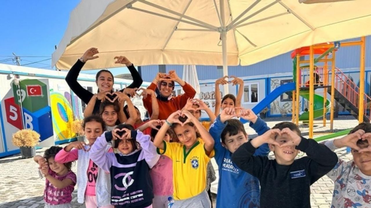 Uludağ Enerji depremin yıl dönümünde Hatay’da umut ışığı olmaya devam ediyor