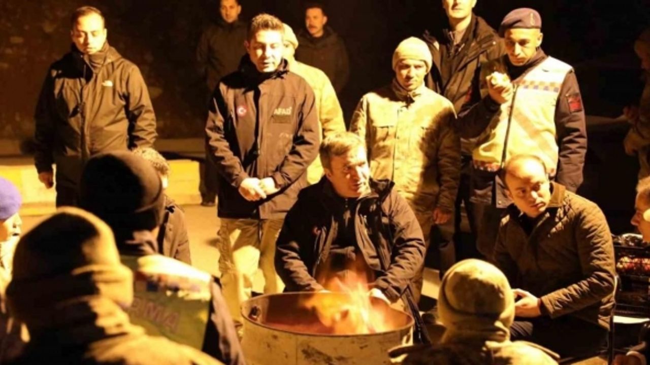 Vali Aydoğdu, İliç’te görevli güvenlik güçlerini ziyaret etti