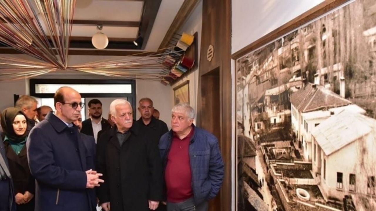 Yeşilyurt adayı Prof. Dr. İlhan Geçit, esnafla bir araya geldi