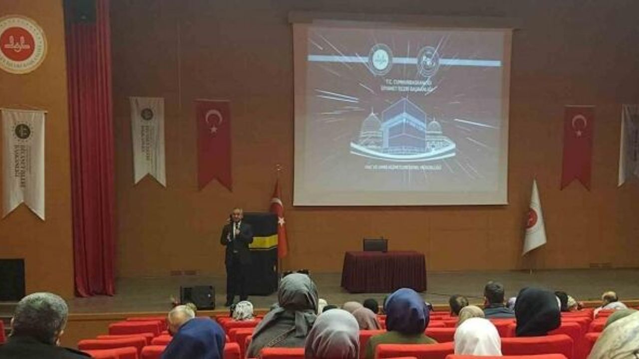 Aydın’da umreciler için ’Umre Hazırlık Kursu Eğitim Seminerleri’ düzenlendi