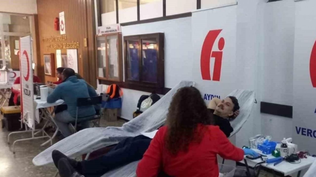 Aydın’da vergi ödemeye gelenler kan bağışı yapıyor