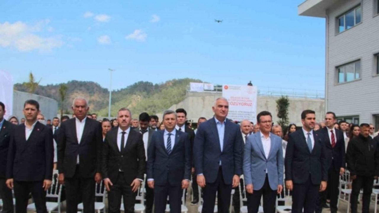 Bakan Ersoy: "Kemer’in 50 yıl süreyle atık su sorununu çözüldü"