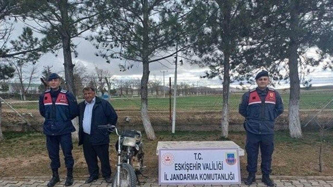 Beylikova’da çalınıp Çifteler’de satılan motosiklet sahibine teslim edildi