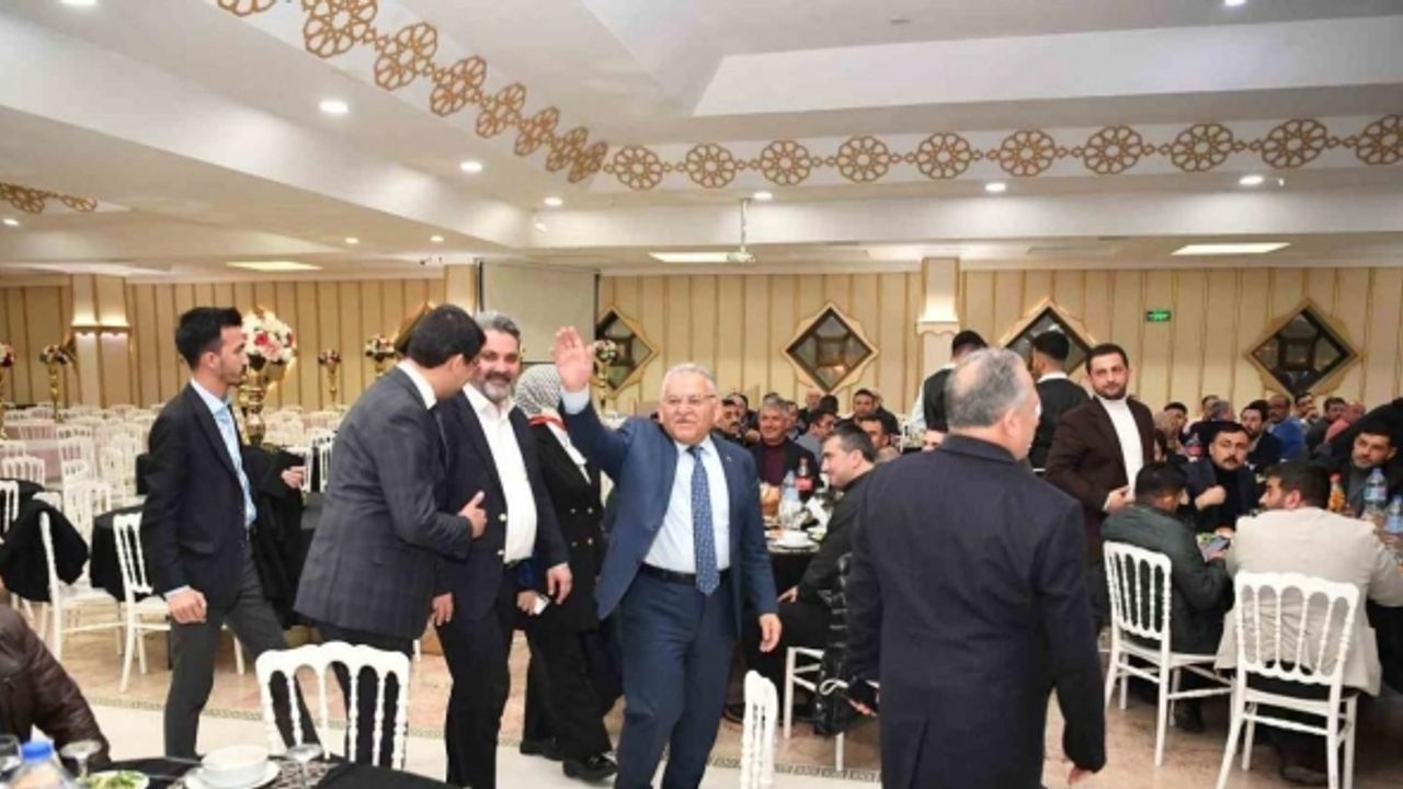 Büyükkılıç: “Şehrimize aşığız, bayrağımıza aşığız, insanlara hizmete aşığız”