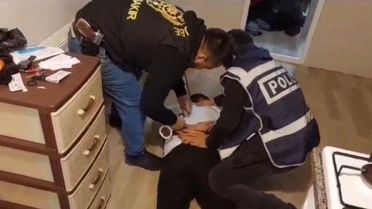 Diyarbakır merkezli 5 ilde telefon dolandırıcılarına ‘Jetlag’ operasyonu: 18 gözaltı