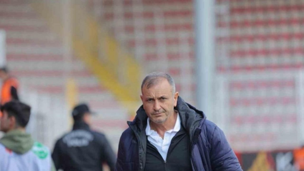 Efeler 09 SFK Teknik Direktörü Kanber: "Çok iyi bir takım olduğumuzu bir kez daha gösterdik"