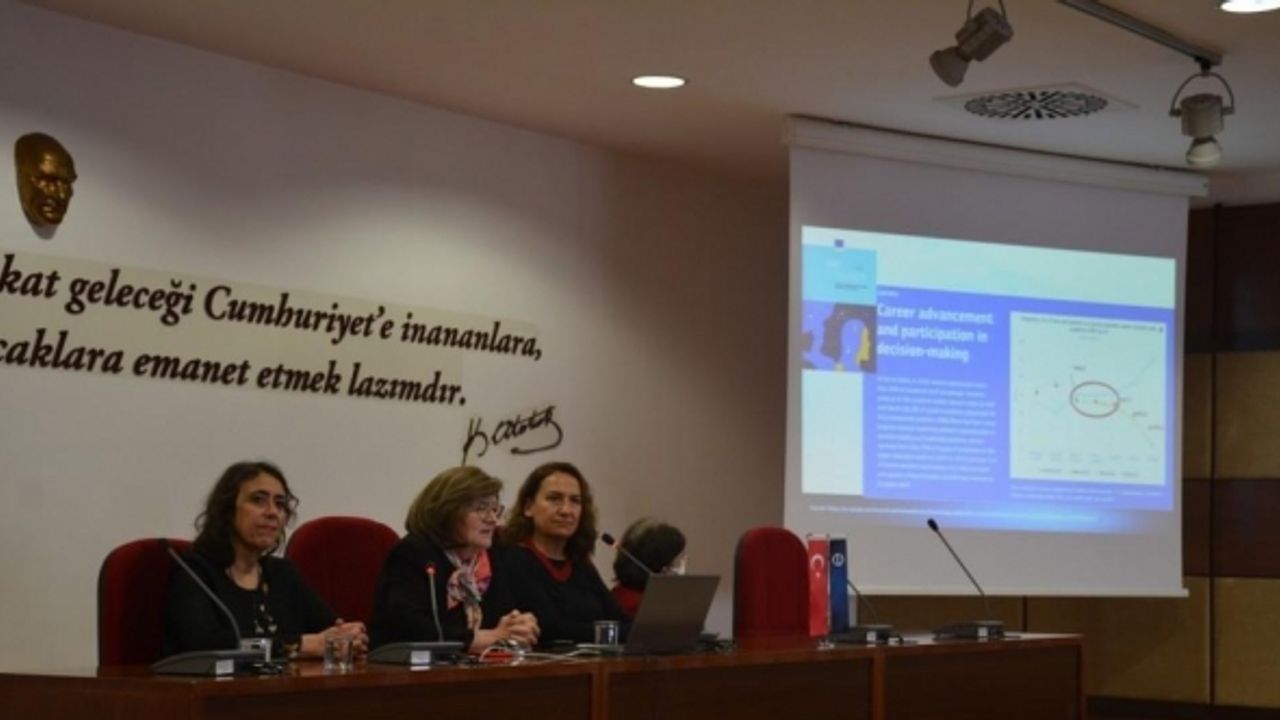 ESTÜ BİTEK, AKAUM ve ESKAM paydaşlığında “Kadının Güçlenmesi ve Liderlik” paneli düzenlendi