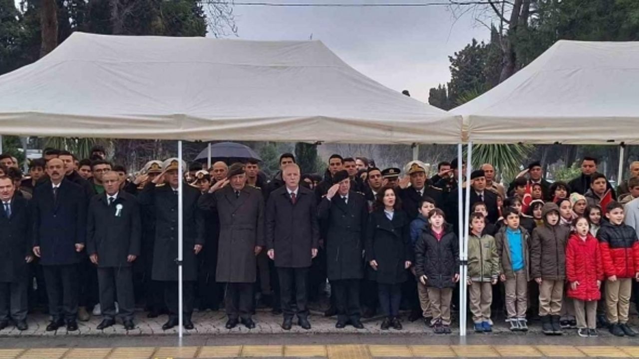 İstiklal Marşı’nın kabulünün 103’üncü yıl dönümünde Mehmet Akif Ersoy anıldı