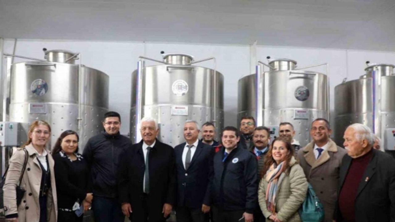 Karaçulha Hali pazarlama alanı ve Pekmez, Sirke, Şarap, Üzüm suyu tesisleri açıldı