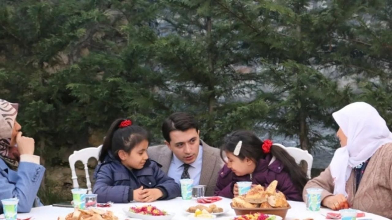 Kaymakam ilk iftarı şahit yakınları ve gazilerle yaptı