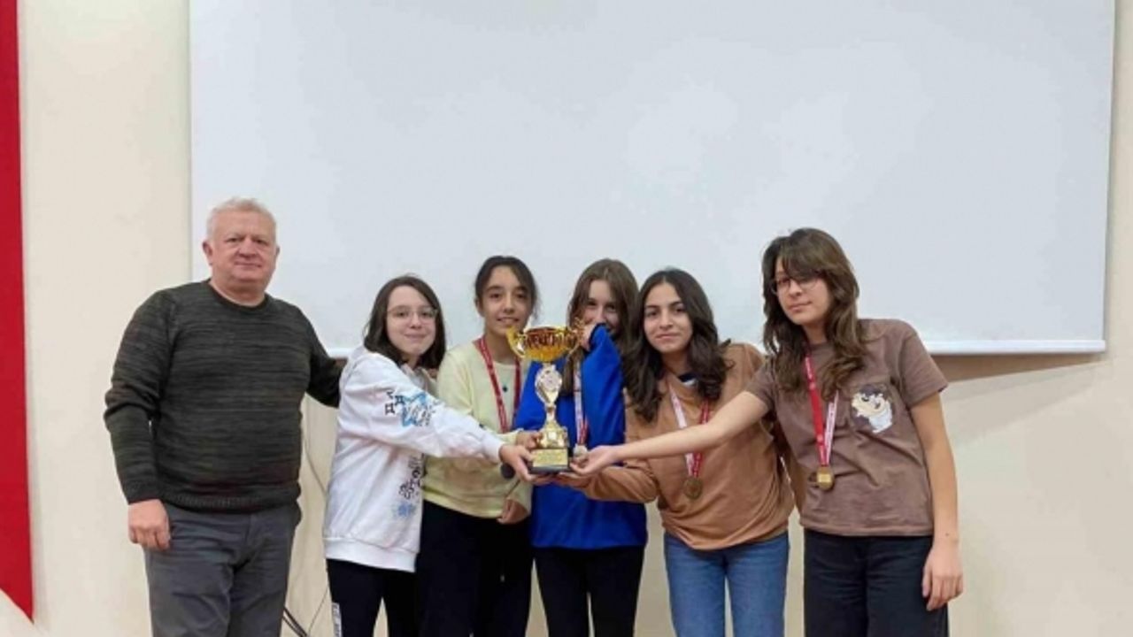 Köyceğiz Atatürk Ortaokulu satrançta il birincisi oldu