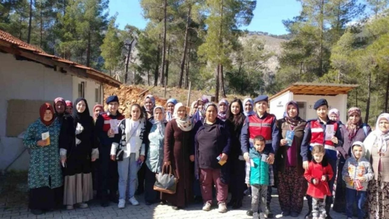 Köyceğiz’de kurumlar ortaklaşa kadınlara seminer programı düzenledi