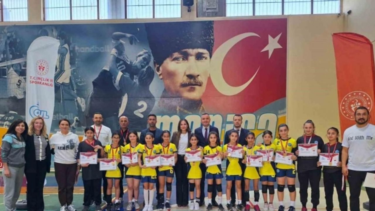 Manisa Okul Sporları Hentbol Küçükler Kız ve Erkek Yarı Final Müsabakaları