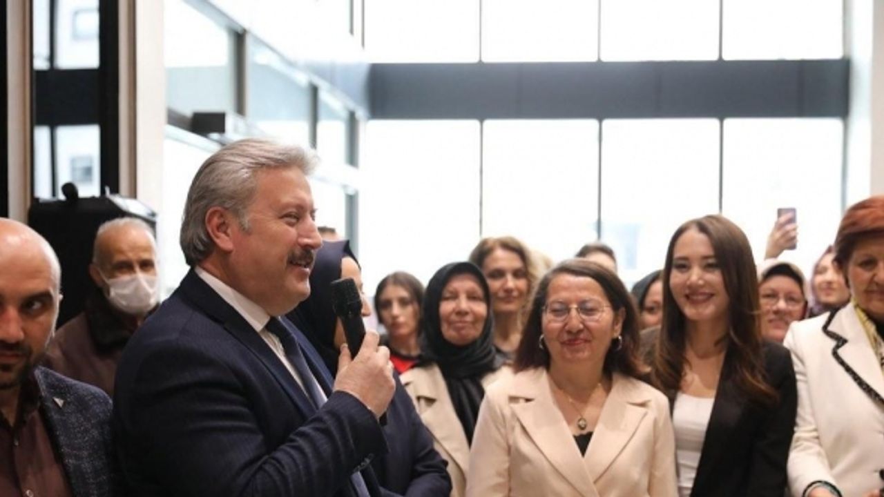 Melikgazi’de ‘kadın’ konulu söyleşi, sergi ve resim atölyesi düzenlendi