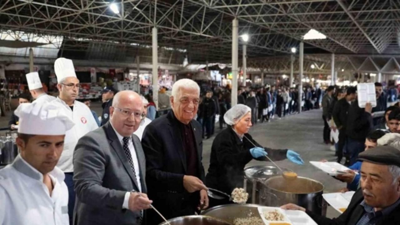Menteşe Belediyesi’nden her gün 3 bin kişilik iftar yemeği
