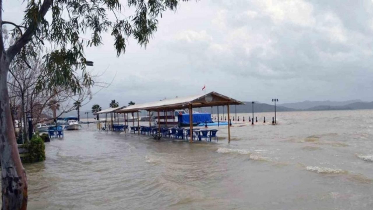 Meteroloji’den Fethiye ve Seydikemer’e sel, dolu ve fırtına uyarısı