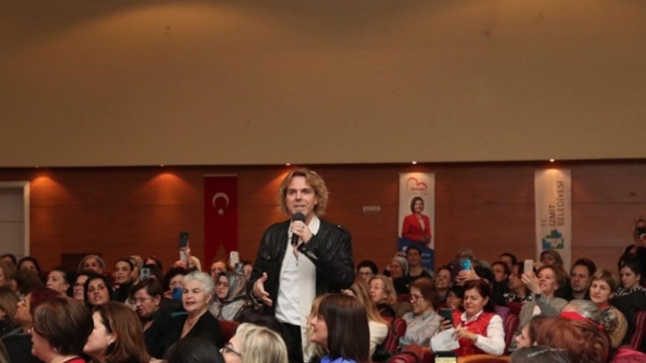 Soner Arıca, 1000 Kadın Korosu için İzmit’te