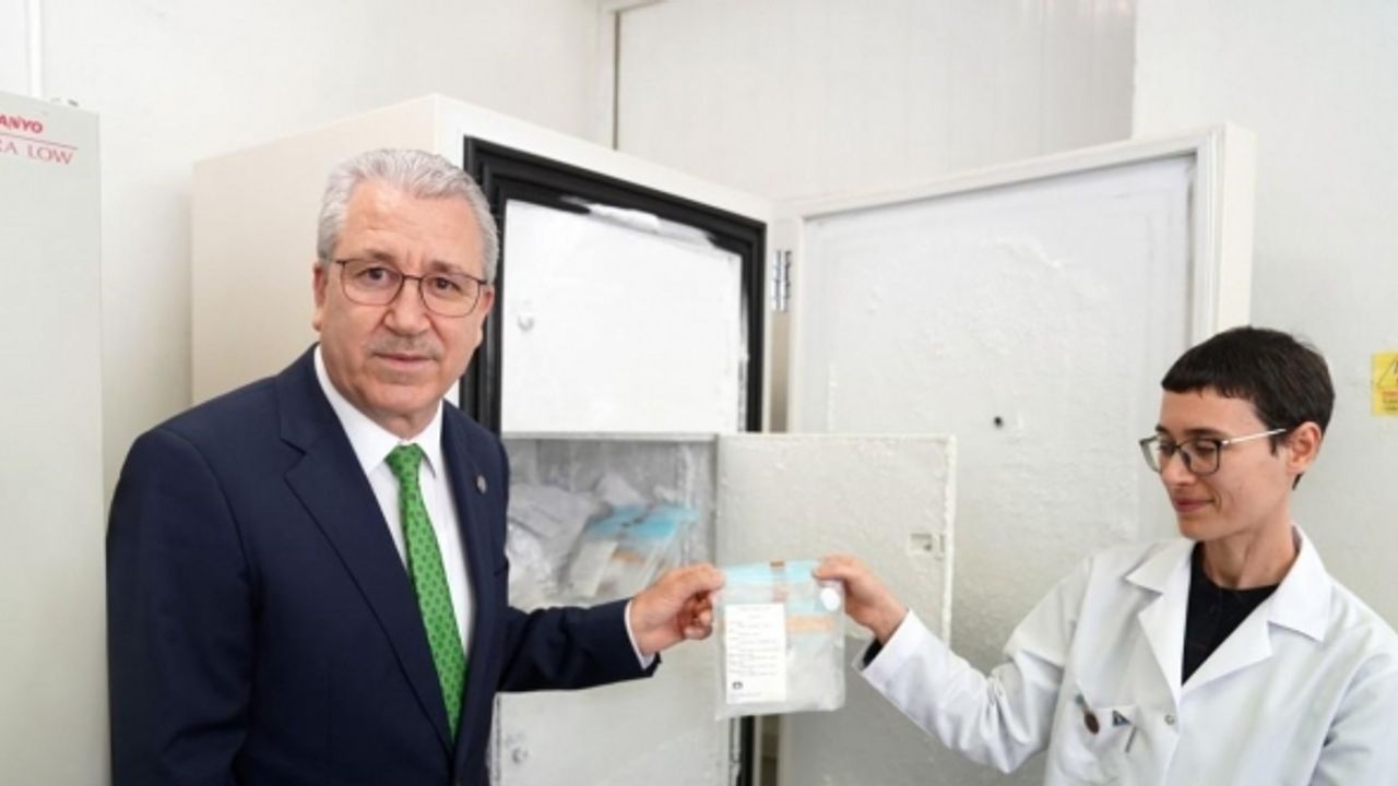 Uzayda yetişen ilk bitkinin örnekleri kuru buz içerisinde Ege Üniversitesine ulaştı