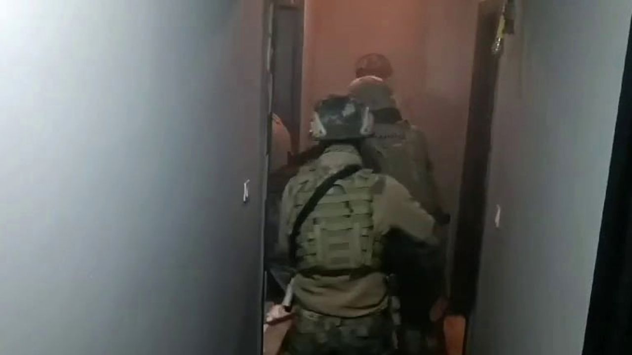Uluslararası uyuşturucu kaçakçılarına polisten darbe: 19 gözaltı