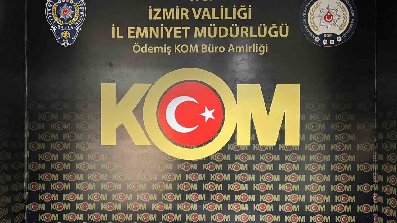 Evinden 50 adet tarihi eser çıktı, polisten kaçamadı