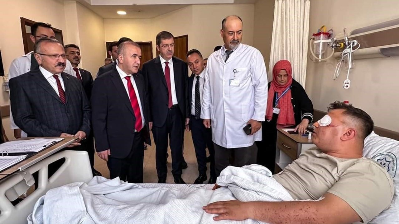 Vali Hatipoğlu, patlamada yaralanan jandarma personelini ziyaret etti