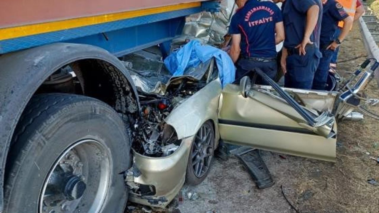TAG Otoyolu’nda 4 aracın karıştığı kazada 3 kişi öldü